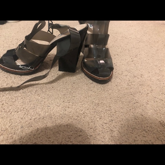 Steve Madden heels - Picture 1 of 2